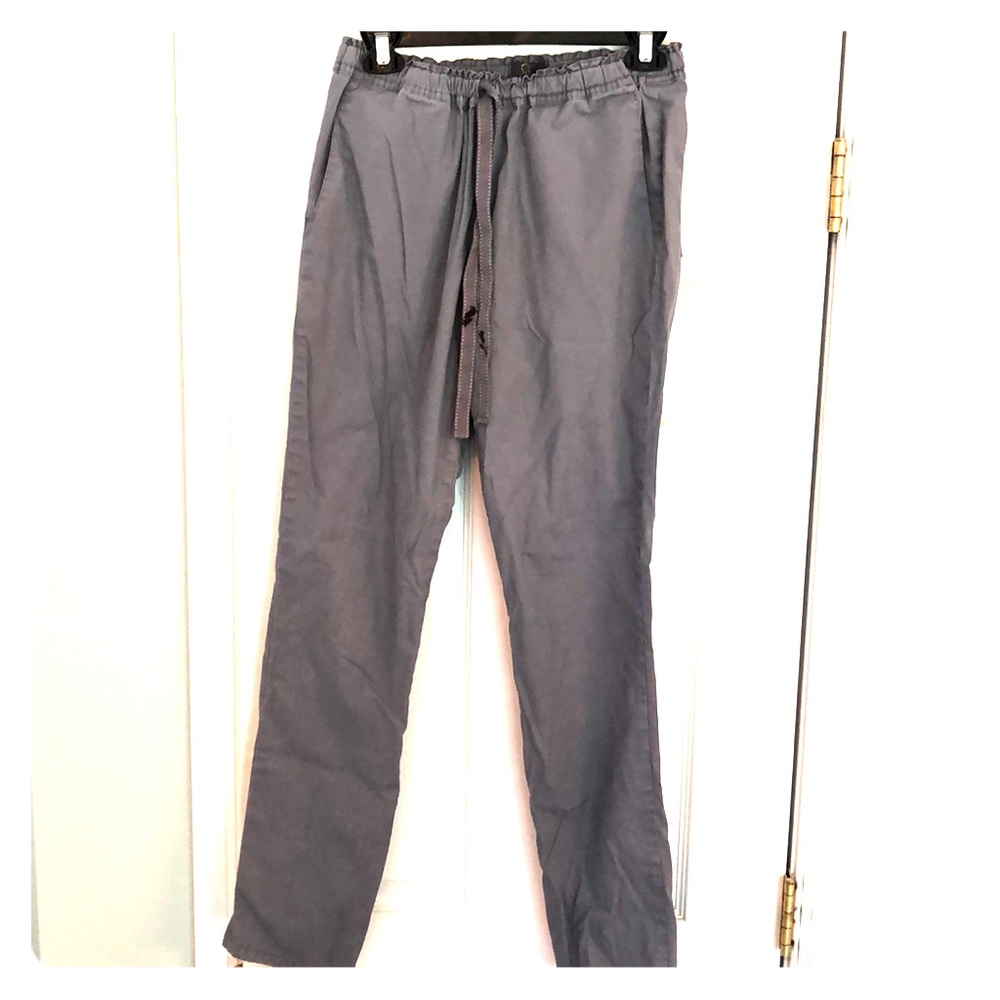 Gray Jaanuu scrub pants